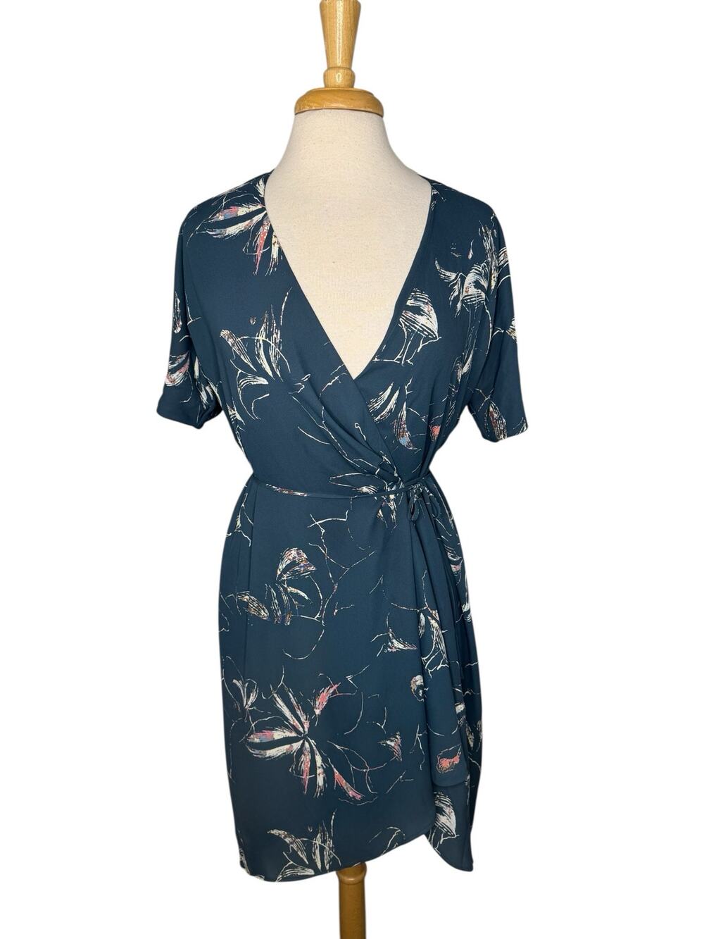 BABATON Aritzia Wallace Wrap Dress Size Small Blue Watercolor Art Short Sleeve